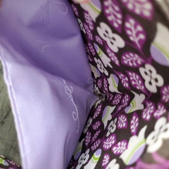 🏆104 Vera Bradley Retired Pattern Plum Petals Tri-Fold Wallet - Picture 5 of 9